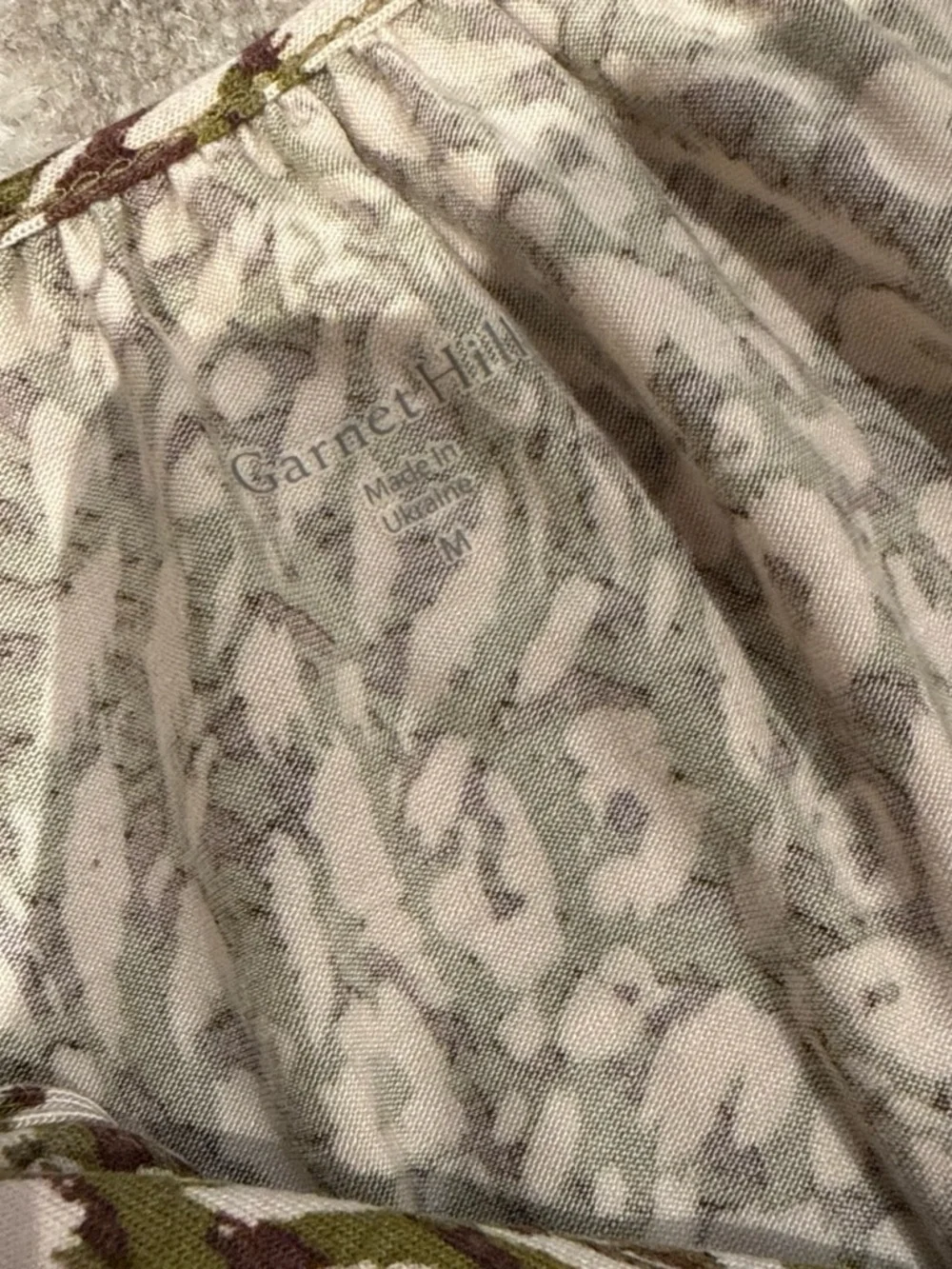 Garnet Hill Olive and Cream Floral V-Neck Short Sleeve Top
